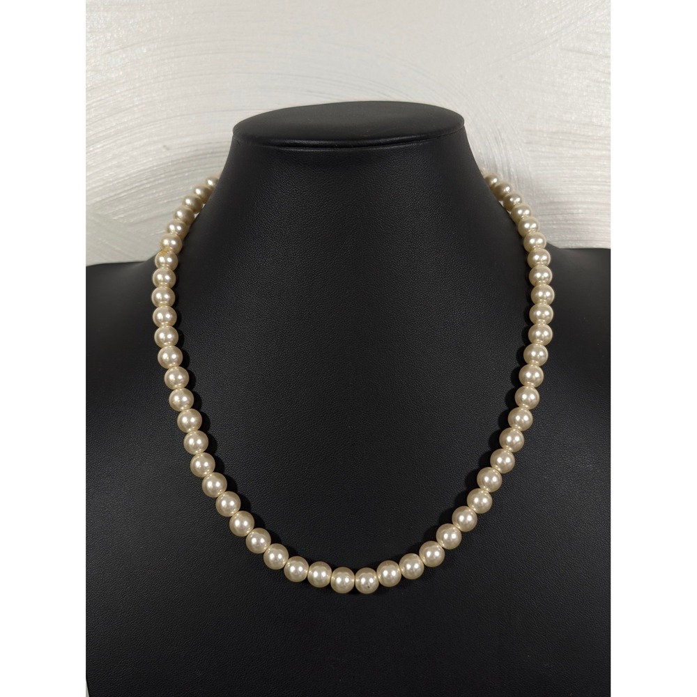 Vintage Faux Pearl Necklace‎ Cream Acrylic Beads Barrel Clasp 19"